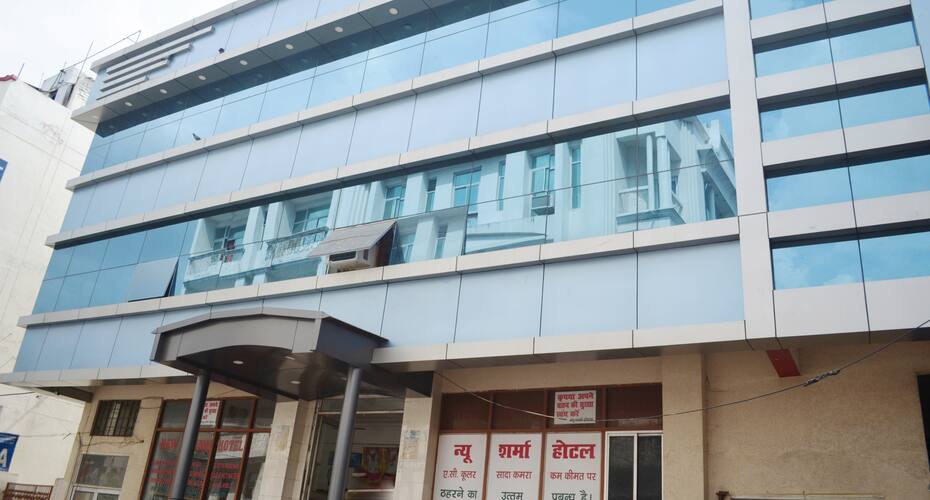 New Sharma Hotel, Lucknow 1
